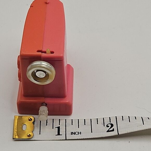 Vintage Barbie Wind Up 1980s Sewing Machine Miniature - Picture 14 of 15